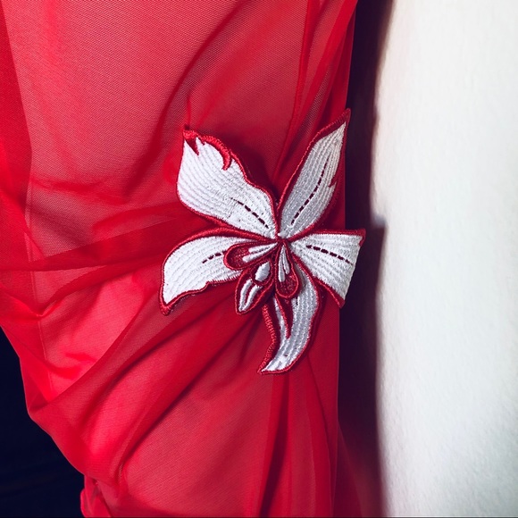 VICTORIA SECRET RED BABYDOLL.SIZE 36 C - Picture 5 of 7